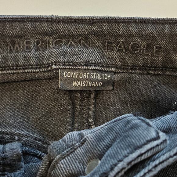 American Eagle Black Distressed High Waist Mom Jean Comfort Stretch Waistband 2 - Picture 9 of 14
